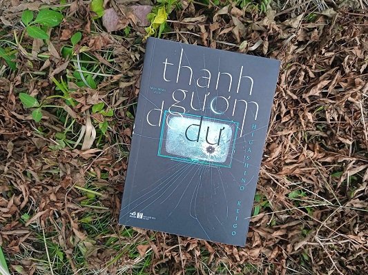 Bìa sách Thanh gươm do dự
