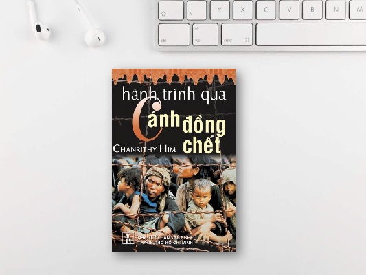 Bìa sách Hành trình qua cánh đồng chết