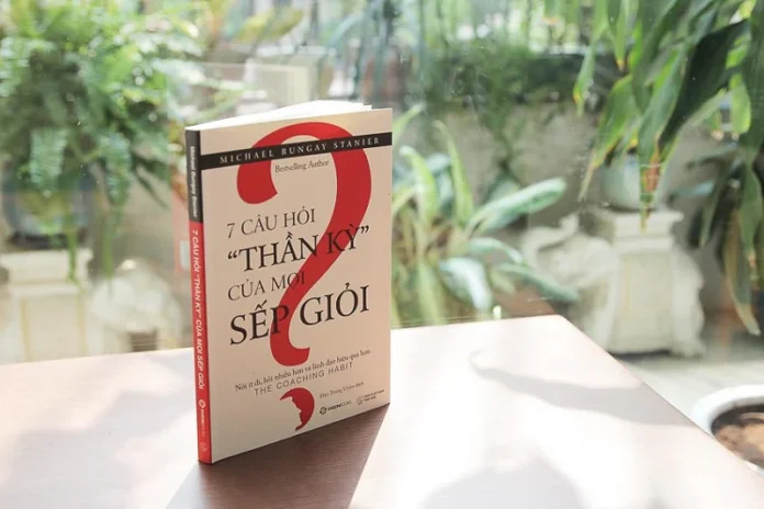 Minh họa bảy câu hỏi trong sách 7 Câu Hỏi Thần Kỳ Của Mọi Sếp Giỏi