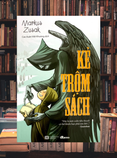 Review sách “Kẻ Trộm Sách”: Bi kịch chiến tranh và vẻ đẹp của nhân văn trong từng con chữ