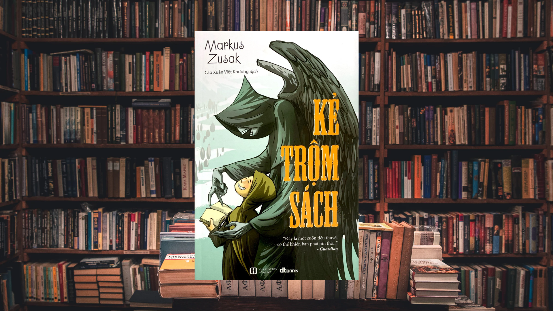 Bìa sách Kẻ Trộm Sách của Markus Zusak